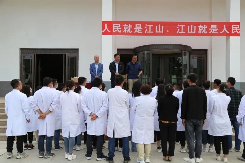 中心聯合省和政療養院開展“意外傷害自救互救知識進農村”活動 中心聯合省和政療養院開展“意外傷害自救互救知識進農村”活動