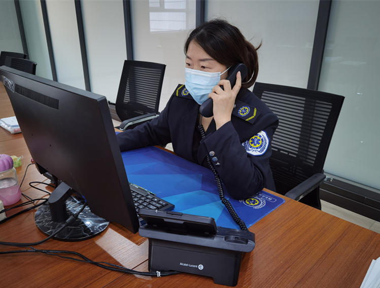 疫情來襲120電話猛增 甘肅省緊急醫療救援中心調度員全力以赴守護生命熱線 疫情來襲120電話猛增 甘肅省緊急醫療救援中心調度員全力以赴守護生命熱線