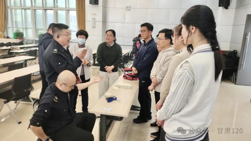 省緊急醫療救援中心走進省金融監管局,開展“關愛生命,救在身邊”健康科普進機關培訓活動 省緊急醫療救援中心走進省金融監管局,開展“關愛生命,救在身邊”健康科普進機關培訓活動