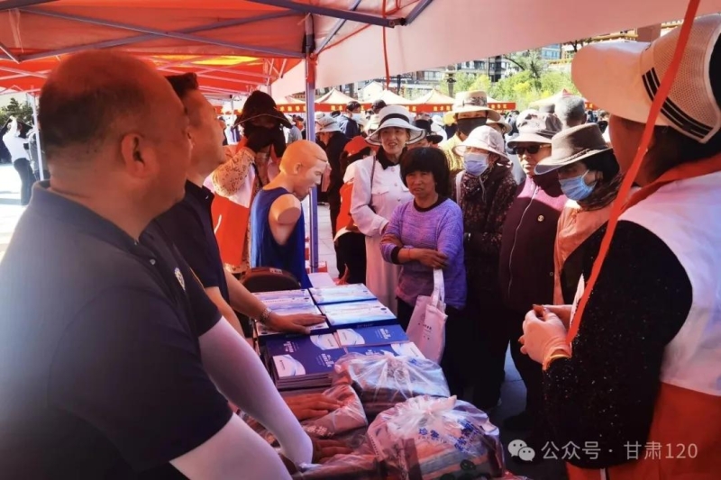省緊急醫療救援中心積極參加2025年全省文化科技衛生“三下鄉”集中示范活動 省緊急醫療救援中心積極參加2025年全省文化科技衛生“三下鄉”集中示范活動